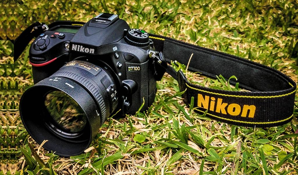 Đánh giá Nikon D7100
