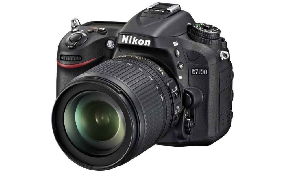 Thiết kế Nikon D7100