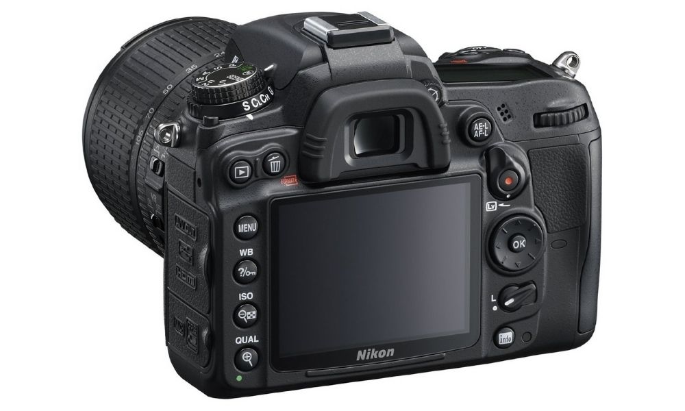 Mặt sau máy ảnh Nikon D7000